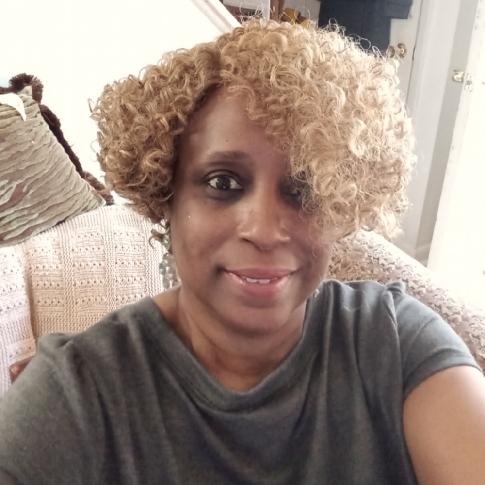 Meet your Posher, Glynis